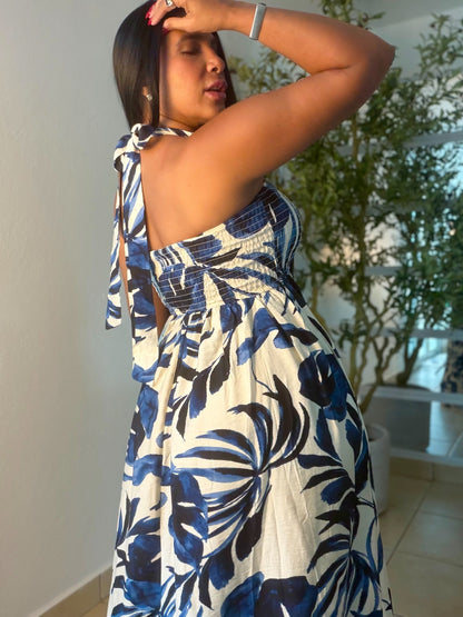 Jaravacia Leaves Blue Spandex Halter and tube Maxi Dress ( color azul bienn spandex y tiene bolsillos) puesto small