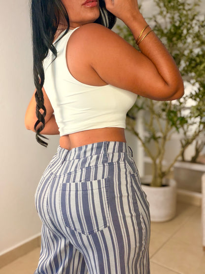 Beige Crema and Azul BluenSpandex Barrel Pants (liviano, còmdo, tiene bolsillos y bien spandex) con lìneas verticales para estilizar el cuerpo