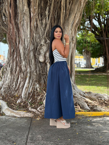 Stunning Blue Tube Spandex Midi Dress con líneas (demasiado bello!!) tiene bolsillos. No zipper ni botones