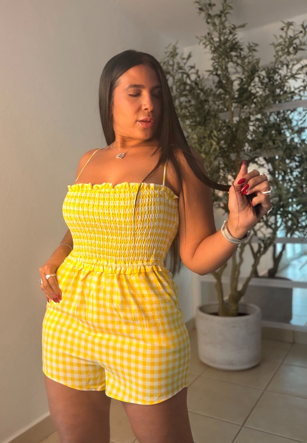 Canarias Yellow Spandex Romper (tiene bolsillos y ajustable en manguillos) único color
