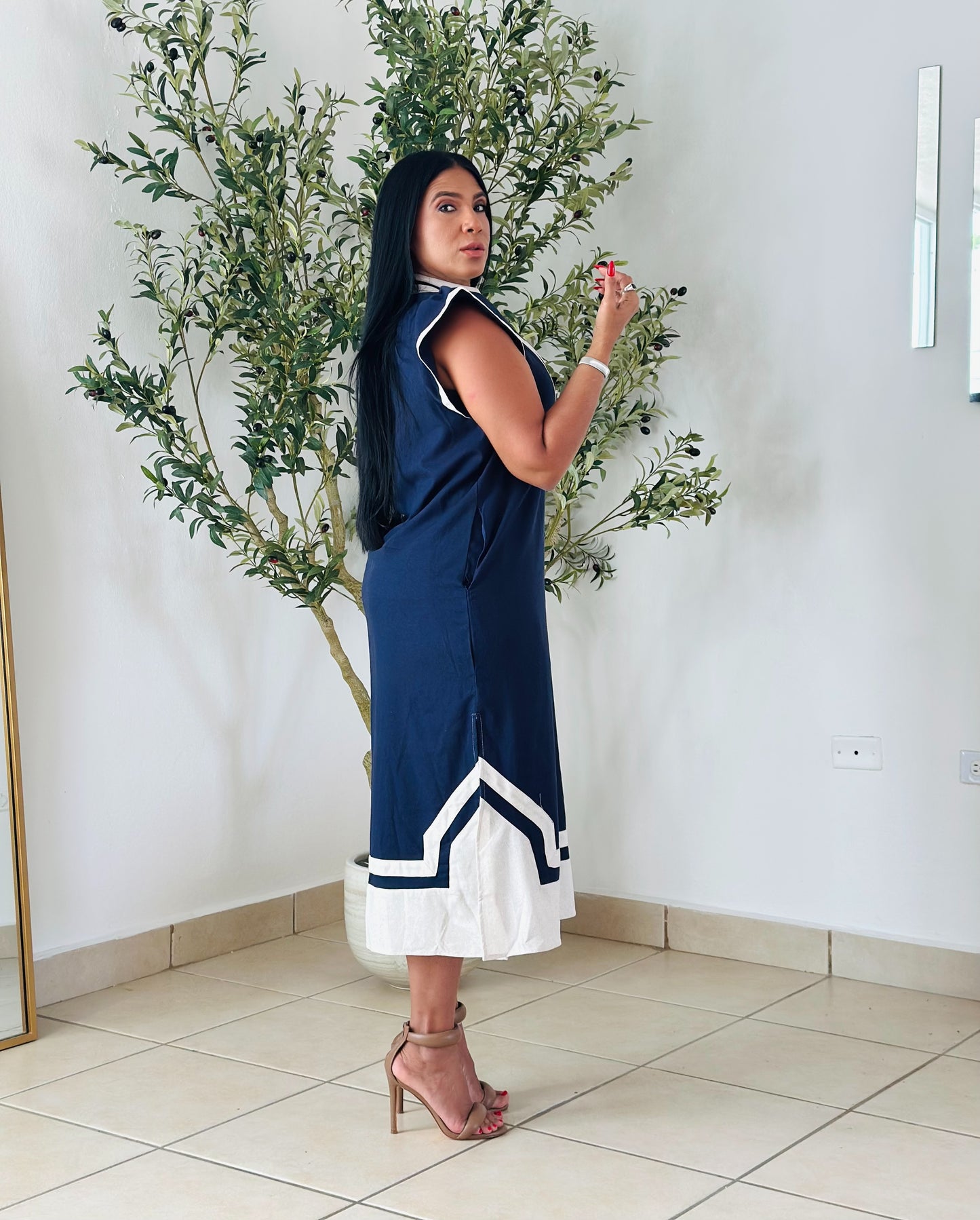 De lujo Ana y Blue Linen Spandex Midi Dress con bolsillos