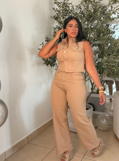 “Juanas” Mocha Beige Spandex Set Vest top y pantalòn . Simula denim (bien expandible) ùnico color y cubridor total. Mega còmodo