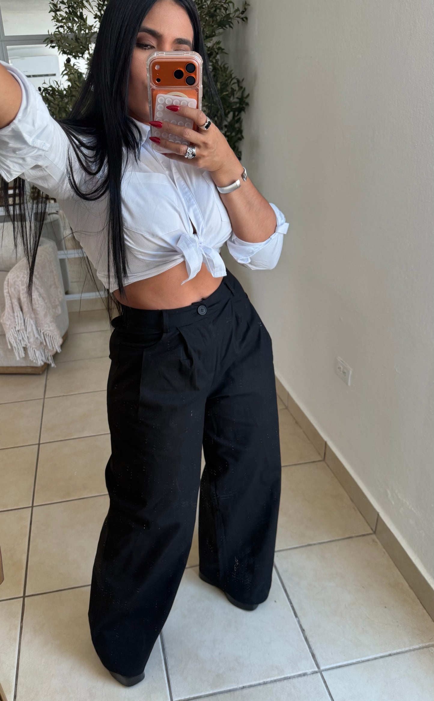 Y definitvamente es mío!! Omg! Black Blacky Luxe Linen Spandex Pants (incluye correa y es bien expandible!)Baggy Wide Leg(SOLD OUT)