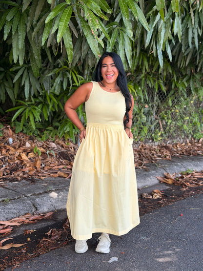 Butter Yellow Luxury Spandex Midi Knit Dress (forrito debajo suelto y tiene bolsillos)