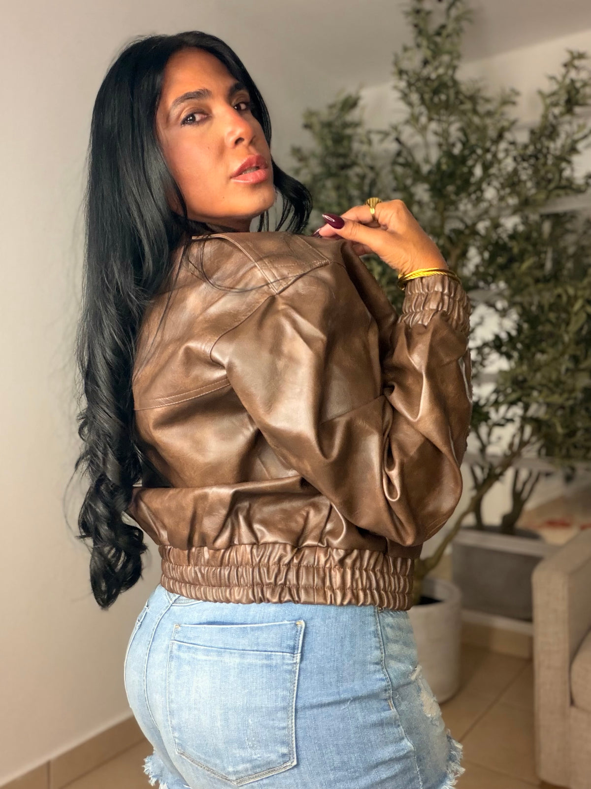 Chaqueta Chocolates Brown Marmoleado de Mega Lujo! Oversized Style Expandible. Cómoda y tiene bolsillos.  Leather