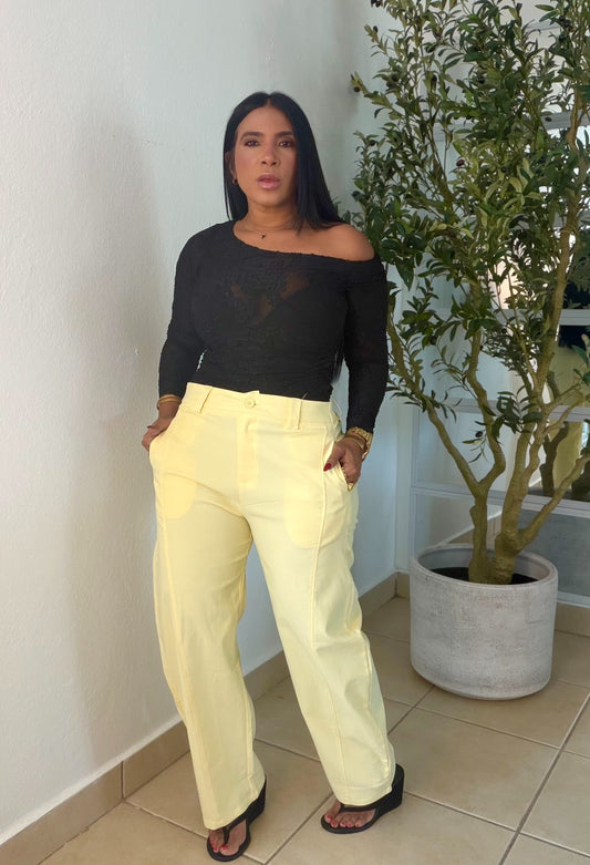 Butter Yellow (color amarillo butter) bien expandible barrell Pants (incluye correa con hebilla dorada)