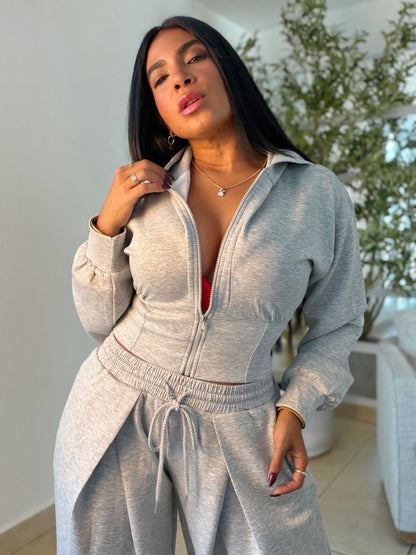 The Luxe Gray Mega Premium Baggy Pants Set Spandex. Tiene bolsillos. La calidad y comodidad es a otro nivel! Color gris claro de lujo y de viajes es perfecto