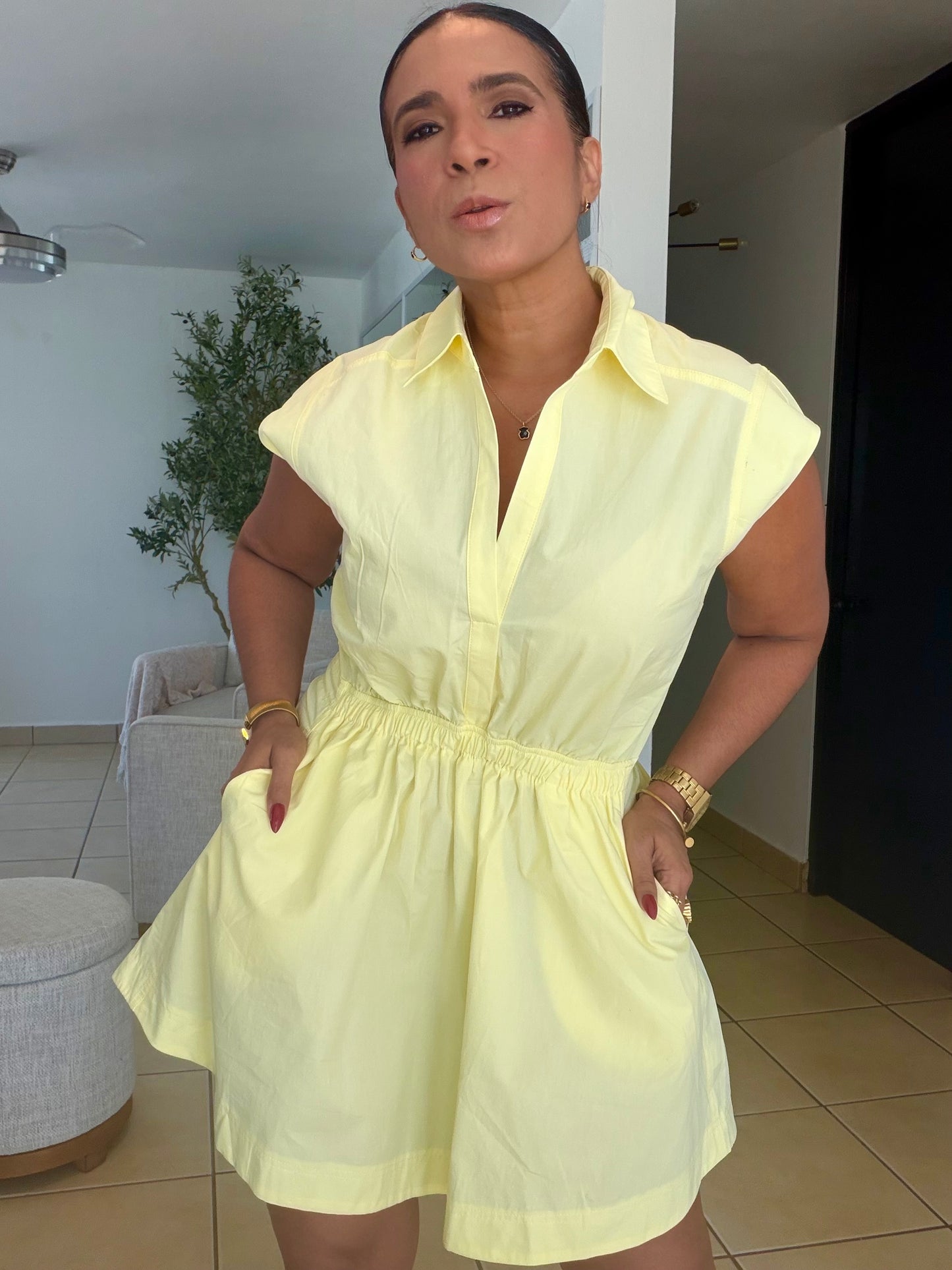 Heaven Butter Yellow Pretty Dress Spandex (tiene bolsillos y no zipper no botones)