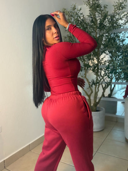 Red Wine Spandex Set (Bodysuit and Jogger Pants) Bien Spandex y ùnico color. 💯 cotton premium y para viajar es muy top tambièn