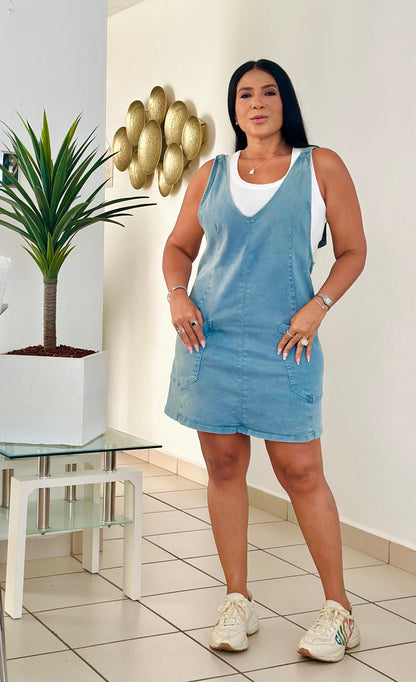 Oversized DENIM Overall Dress (sumamente expandible.  Ajustable en manguillos a gusto) tiene bolsillos