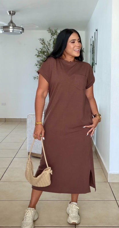 Oh Mua Choco Brown Spandex Midi Dress (ustedes ya saben)tiene bolsillos
