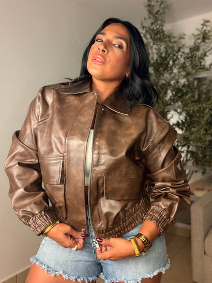 Chaqueta Chocolates Brown Marmoleado de Mega Lujo! Oversized Style Expandible. Cómoda y tiene bolsillos.  Leather