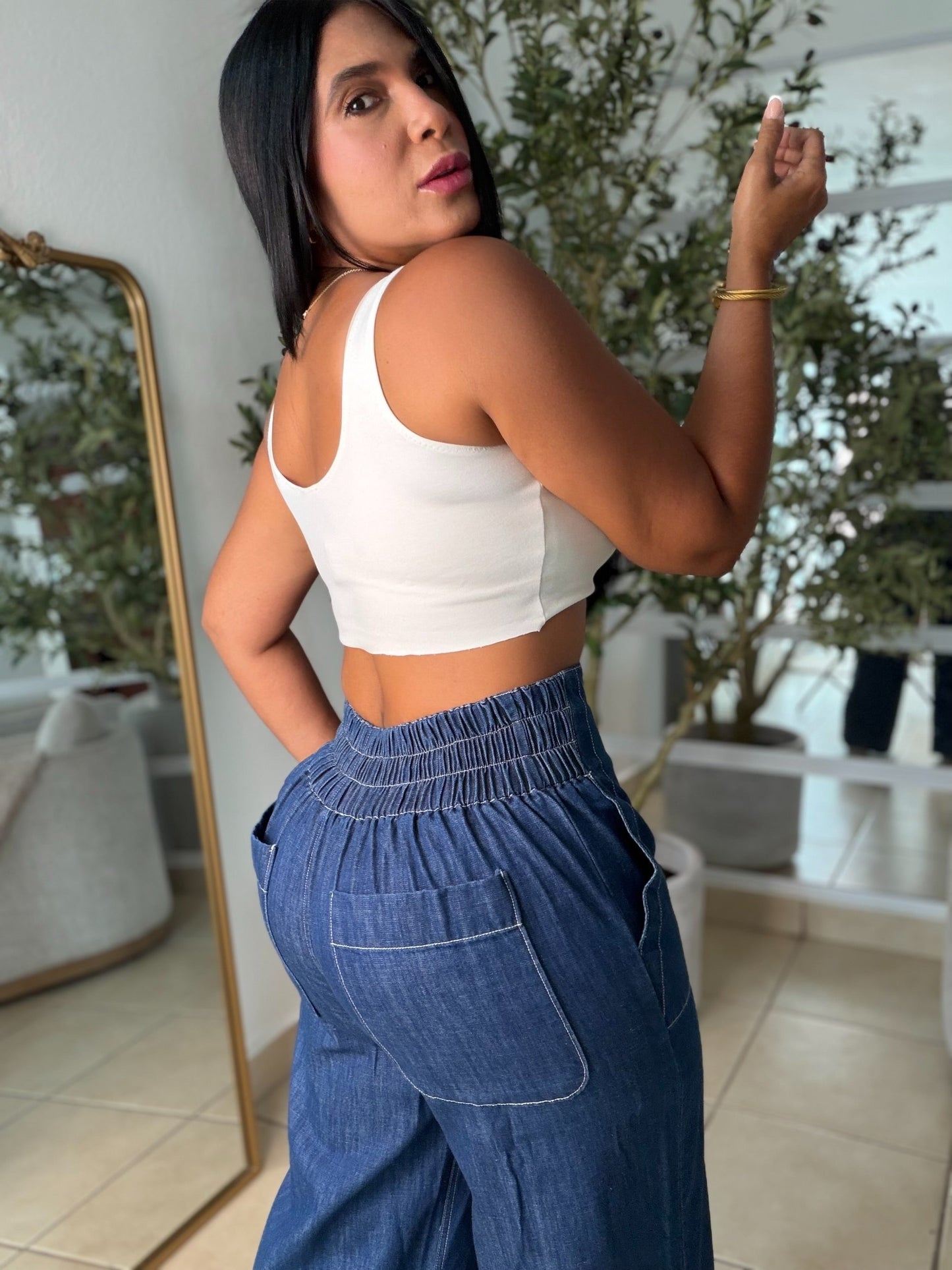 Denim Blue Wide Leg Spandex Jeans (tiene bolsillos, bien expandible y de talle alto) puesto small