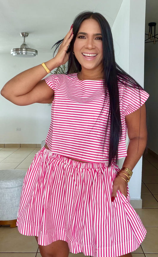 Mía Pink Striped Luxe Soandex Total Top and Skirt Ser (tiene bolsillos) SOLD OUT