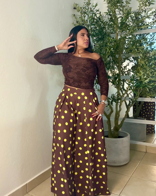 Polka Dots Yellow and Brown Wide Leg Palazzo Pants (Tiene bolsillos) ùnico color. Puesto small