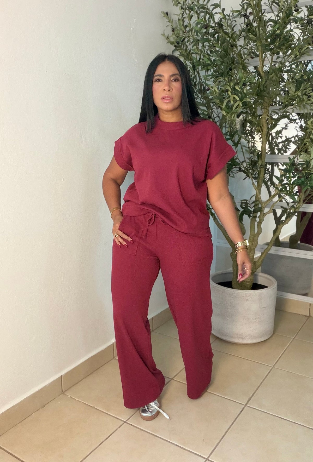 Burgundy Wine Spandex Set (top and pants) Bien Spandex y ùnico color. 💯 cotton premium y para viajar es muy top tambièn (Sold out Gracias)