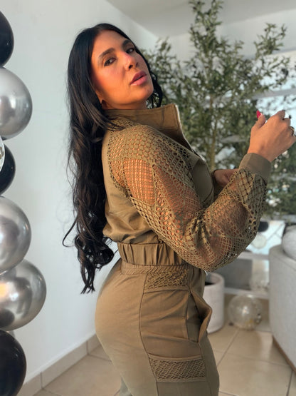 Luxe 💯 cotton Spandex Olive Green Travel Set with lace (tiene bolsillos y único color de infarto) verde olivo