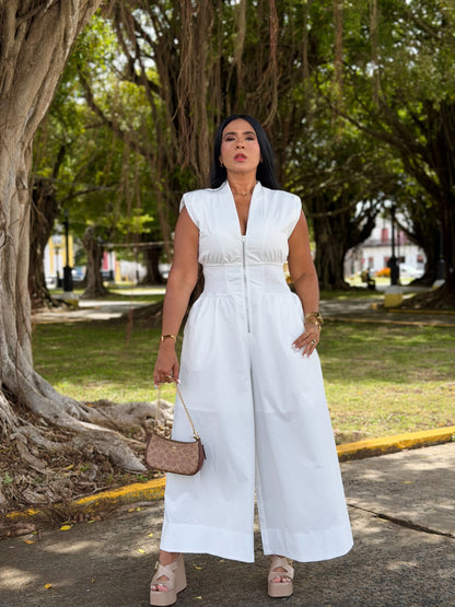 Dara Colección Exclusiva.  White Jumpsui! (Mega cómodo, expandible y tiene bolsillos) no clarea jamás! Es perfecciòn.