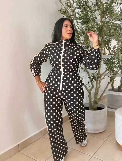 Blacky Black Polka dots Spandex Peplum Top and pants (todo expandible y tiene bolsillos) SOLD OUT GRACIAS