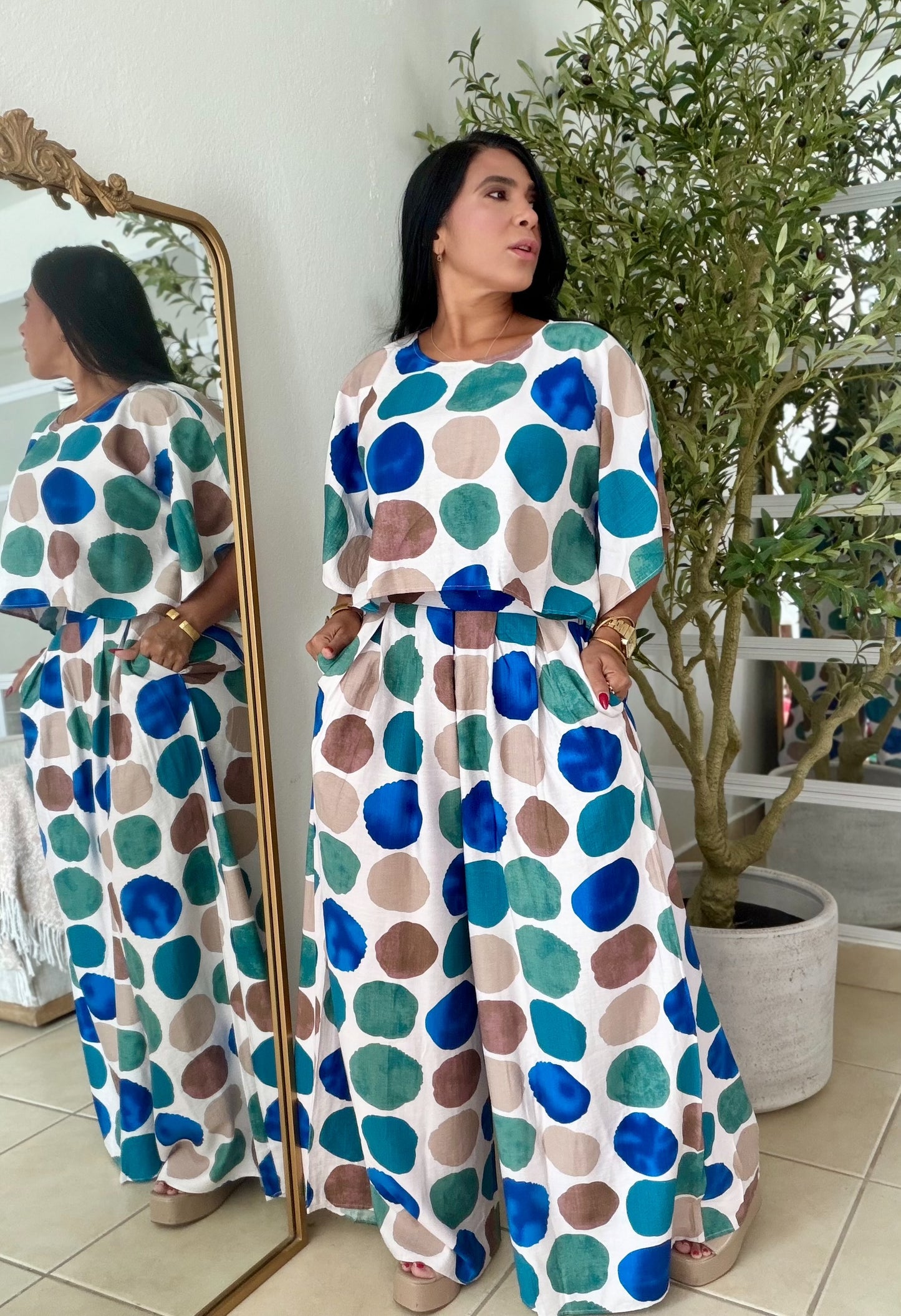 Polka Dots Spandex Palazzo Pants and Top Set Blue Multi de Lujo (tiene bolsillos)SOLD OUT GRACIAS