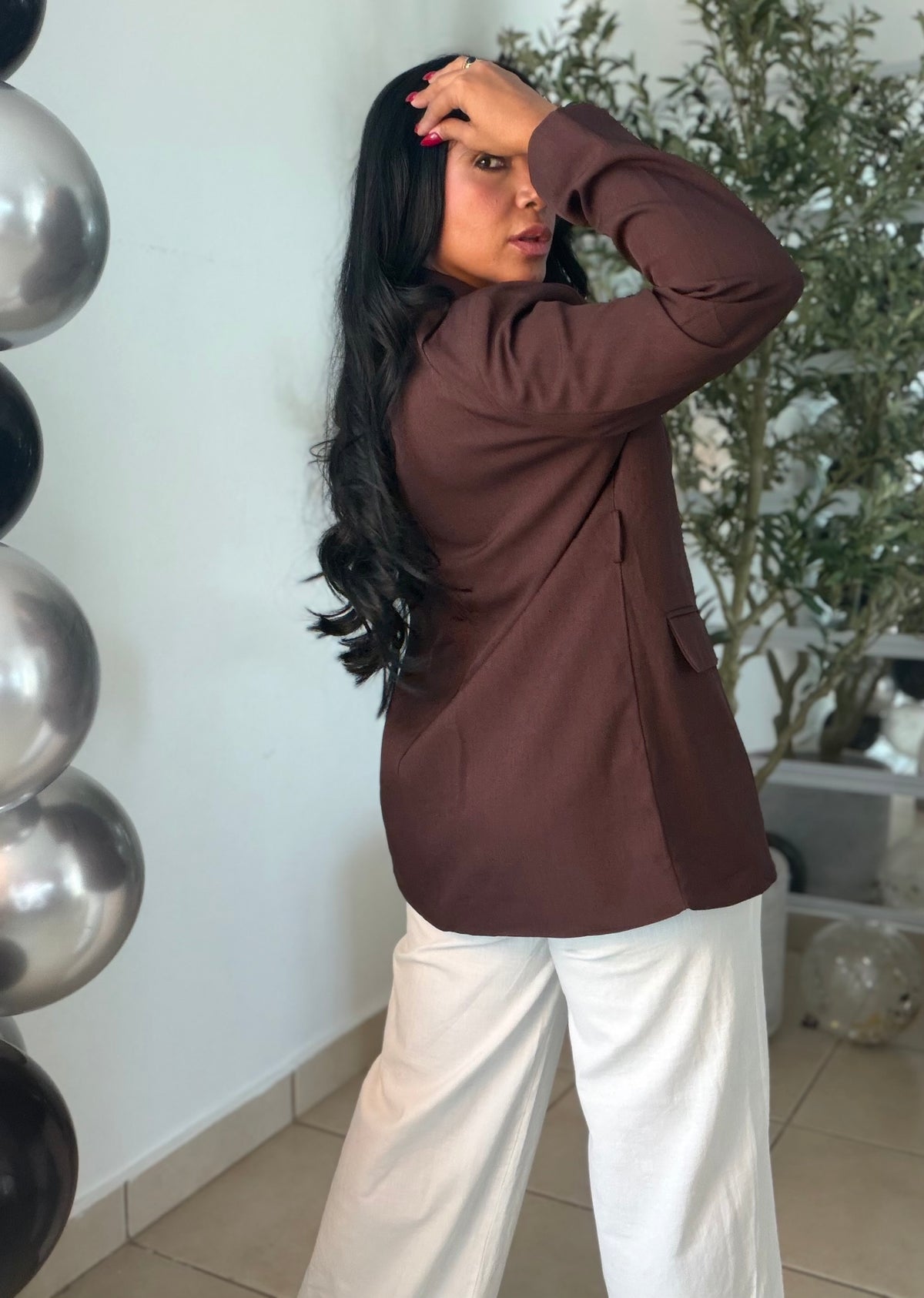 Choco Café casi burgundy Oversized Luxe Blazer e incluye cinturón removible! Puesto small!!! TrE dos botones para tu comodidad si lo deseas cerrar más