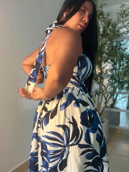 Jaravacia Leaves Blue Spandex Halter and tube Maxi Dress ( color azul bienn spandex y tiene bolsillos) puesto small
