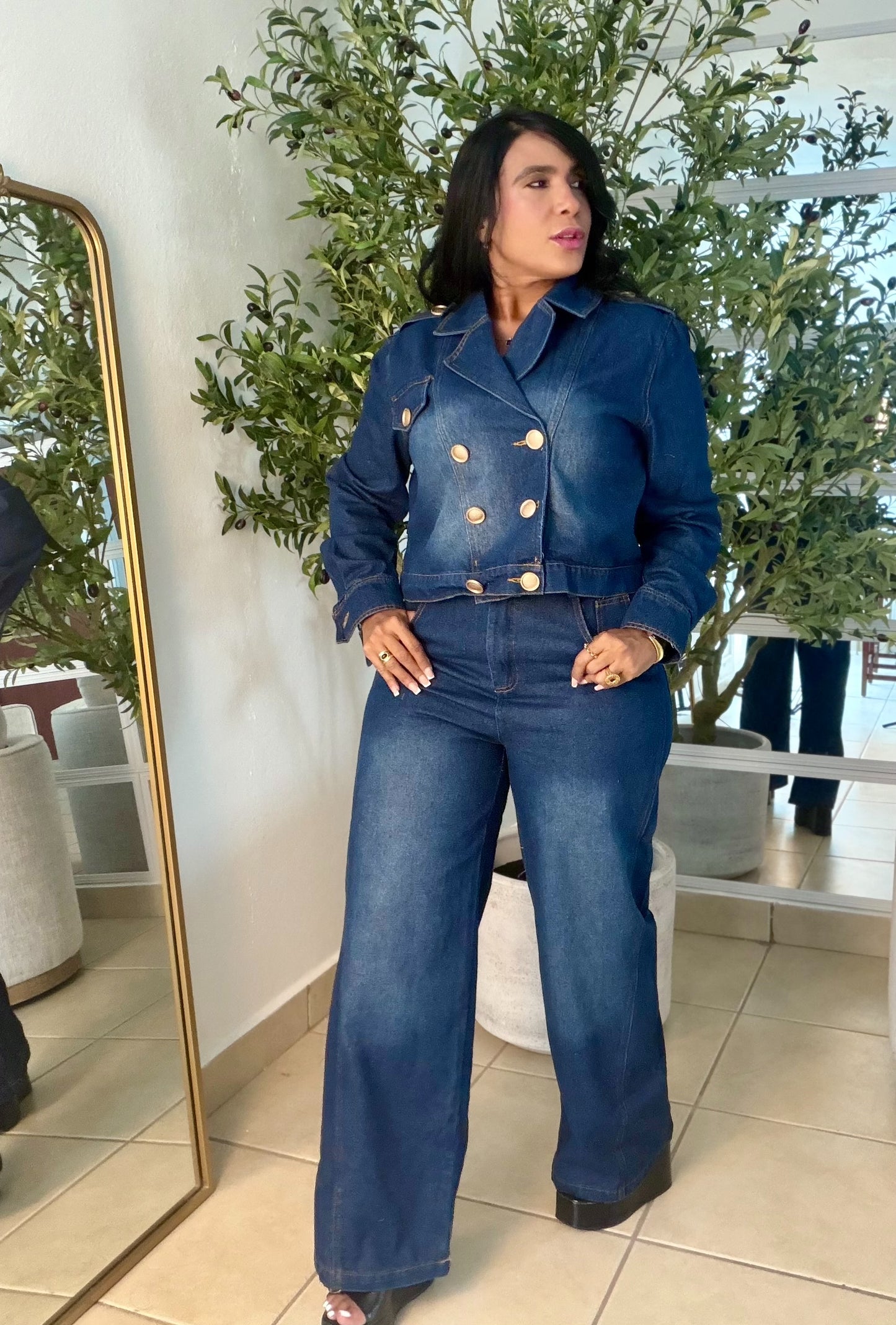 Set Denim Blue  De Top Jacket y Mahòn. Todo es bien expandible. Incluye correa (small me queda grande) son tres piezas (SOLD OUT GRACIAS)