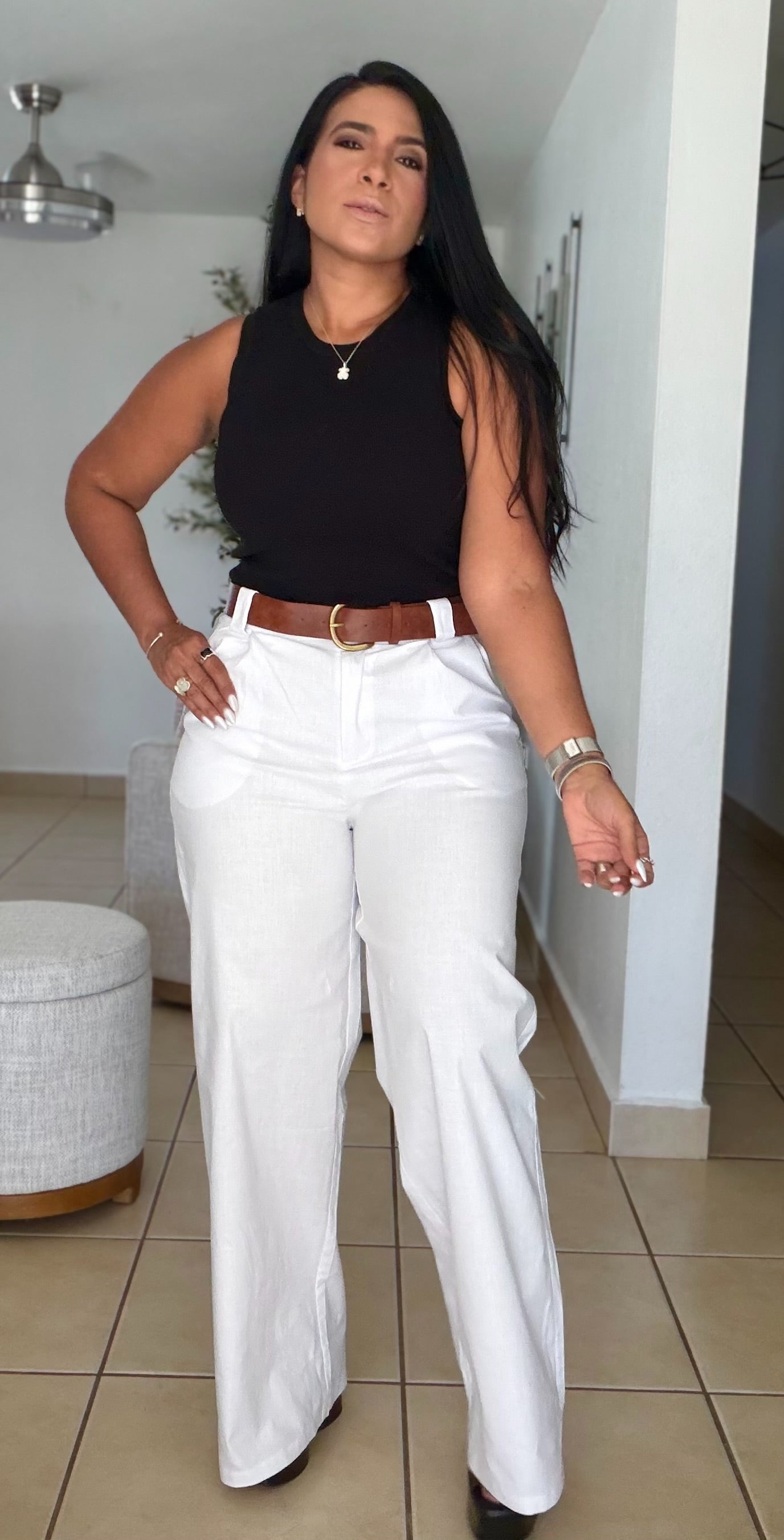 Y definitvamente es mío!! Omg! White Luxe Linen Spandex Pants (incluye correa y es bien expandible!)Wide Leg