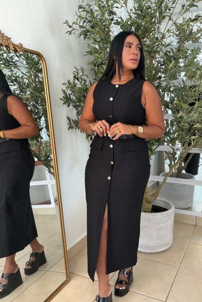 Black Spandex Dress With belt (traje negro bienn expandible con correa incluìda. Botones no se abren potque son fijos. Puesto small