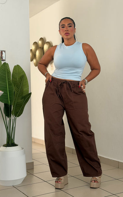 Alma Luxe Choco Brown Spandex Total Baggy Pantalòn con bolsillos. 100%