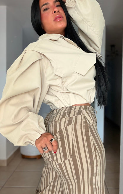 De Lujo Beige Spandex Blazer (jacket) con bolsillos y botones.  Oversized