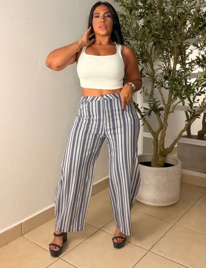 Beige Crema and Azul BluenSpandex Barrel Pants (liviano, còmdo, tiene bolsillos y bien spandex) con lìneas verticales para estilizar el cuerpo