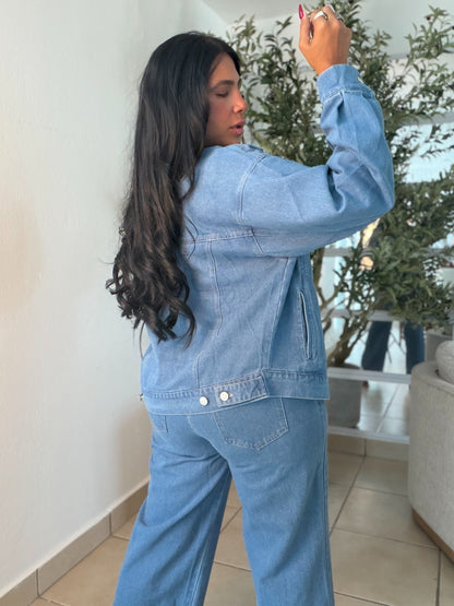 Oversized Denim Blue Jacket (ùsalo abierto con camisas debaho o como top cerrado)