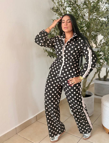Blacky Black Polka dots Spandex Peplum Top and pants (todo expandible y tiene bolsillos) SOLD OUT GRACIAS