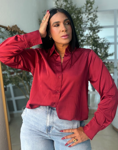 Red Wine Luxe Silk Blouse (Color rojo wine)