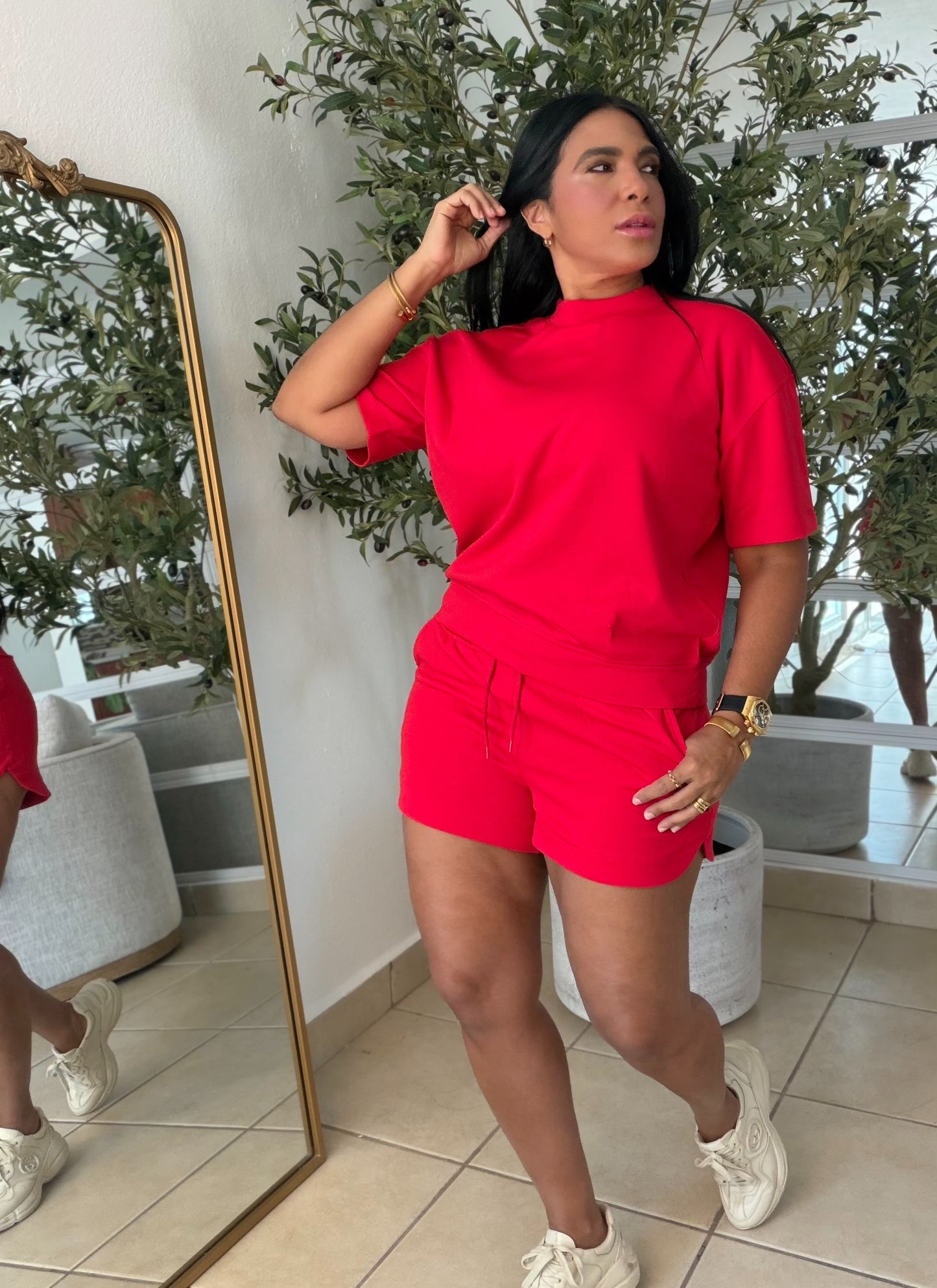 Rojo Red De lujo Oversized Top and Shorts Spandex Sporty Set