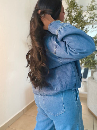 De Lujo Oversized Denim Blue Jacket and Top. Spandex Totalmente. Tiene zipper para que tambièn lo puedas utilizar suelto