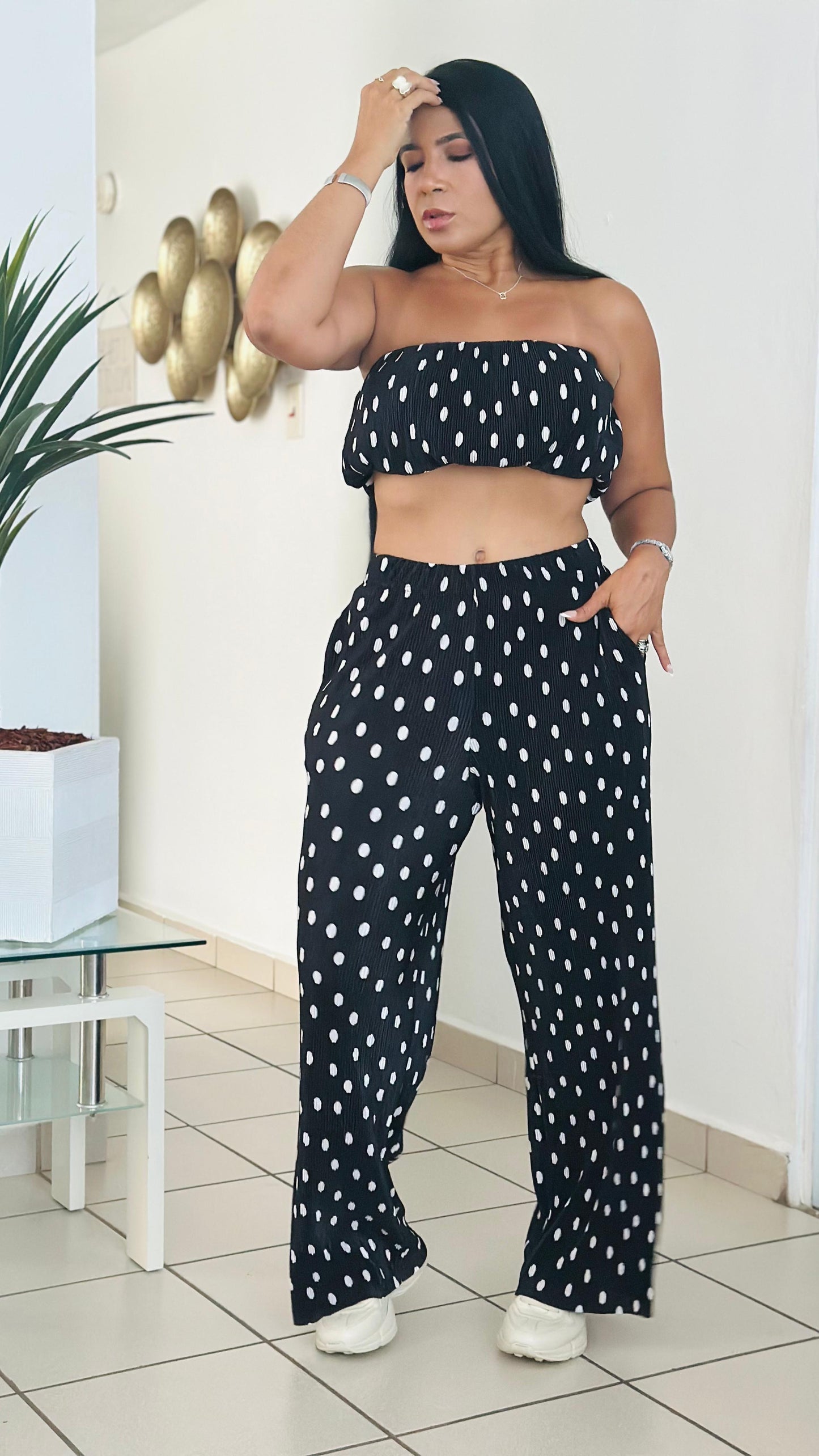 Set Polka Dots Mega Spandex y Mega bello ( tiene bolsillos y es bien suelto) puedes bajarle una talla