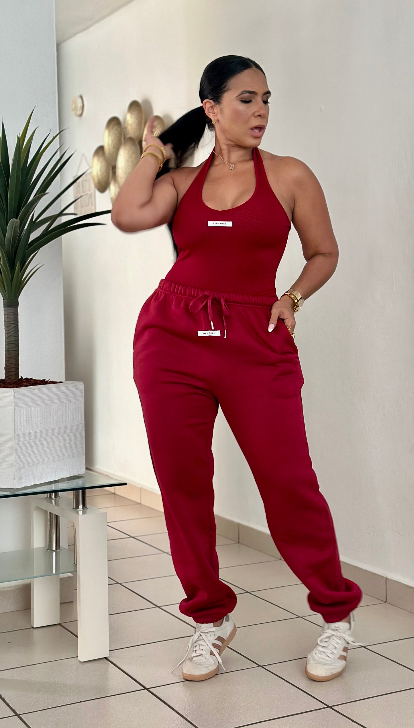 November Red Wine Chocó Spandex Bodysuit & Jogger Set (para viajar es perfecto)