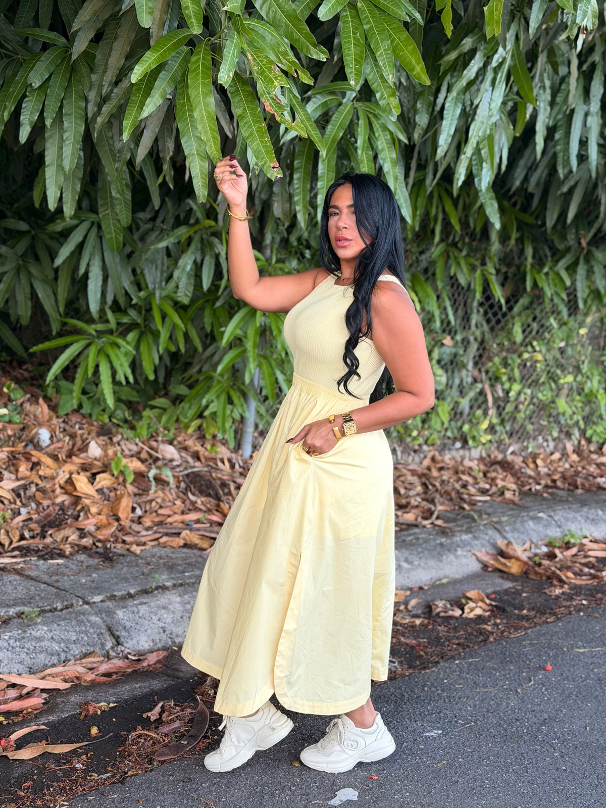 Butter Yellow Luxury Spandex Midi Knit Dress (forrito debajo suelto y tiene bolsillos)