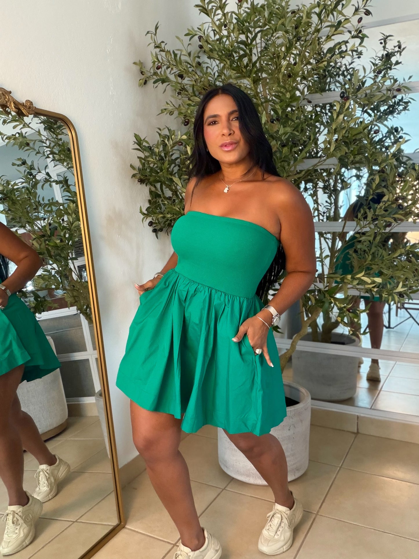 Veraneo Kelly Green (Verde intenso bello) tubo dress con bolsillos (dress with pockets) SOLD OUT GRACIAS