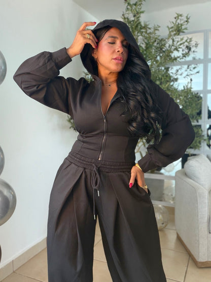 The Luxe Blacky Mega Premium Baggy Pants Set Spandex. Tiene bolsillos. La calidad y comodidad es a otro nivel! Color negro de lujo y de viajes es perfecto (SOLD OUT GRACIAS)