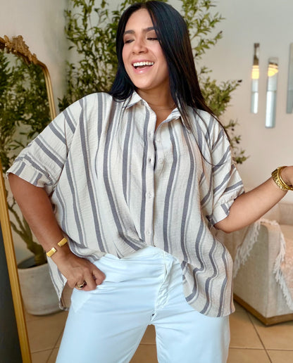 Atarah Beige Taupe Vertical Striped Oversized Blusón (único color) SOLD