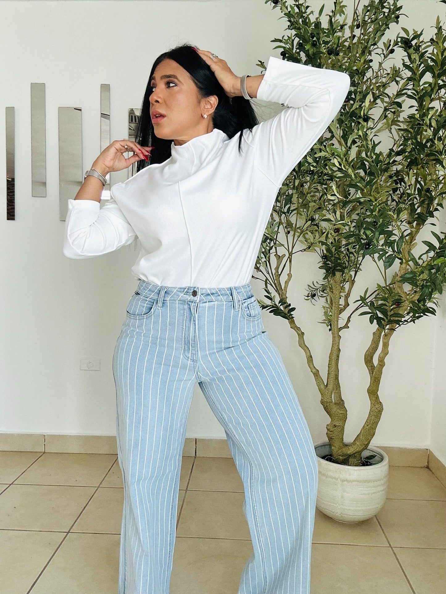 Cello Luxe So Spandex Wide Leg Jeans Light Blue (corre grande) es muy bello