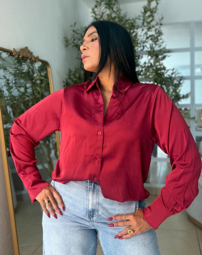 Red Wine Luxe Silk Blouse (Color rojo wine)