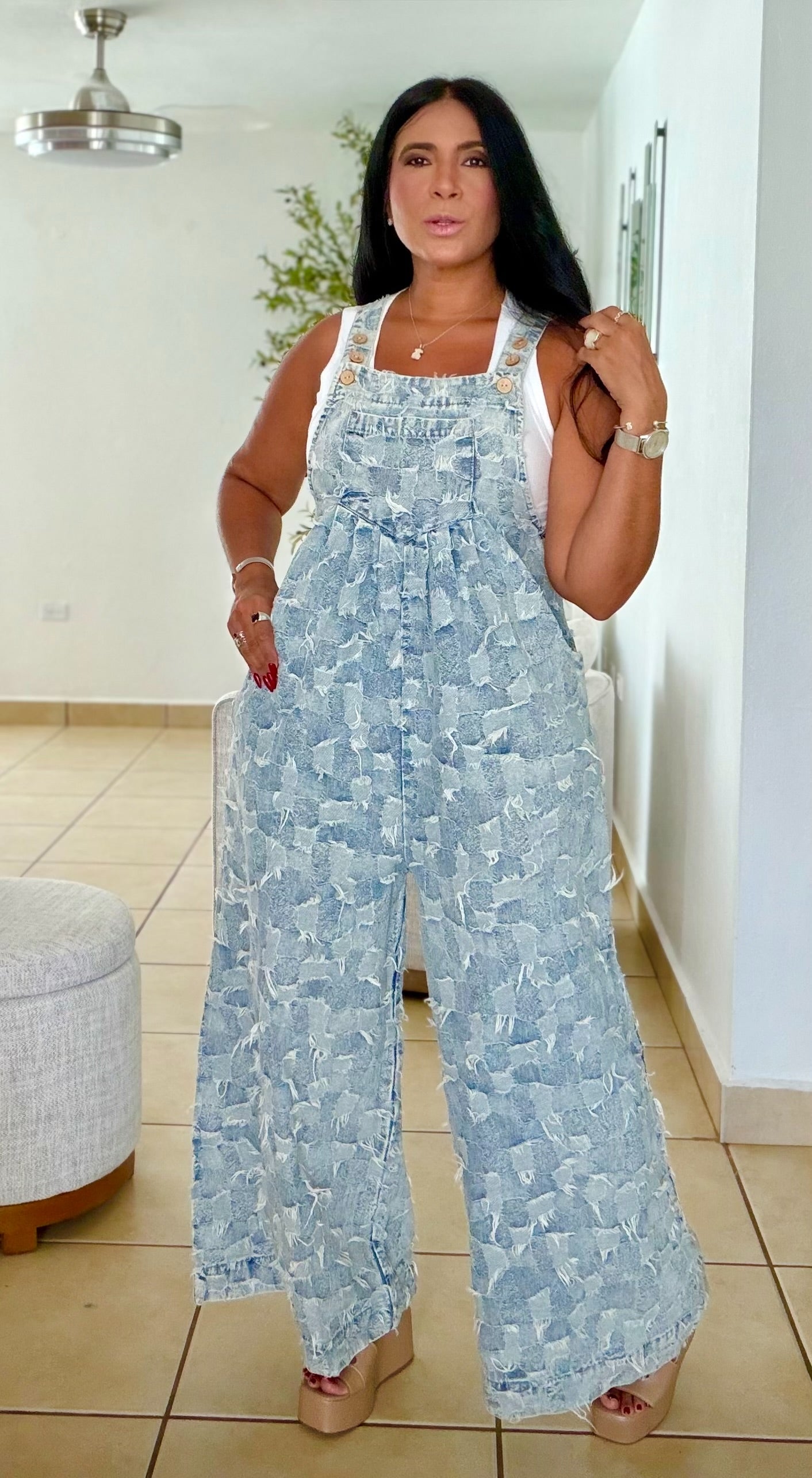 Baggy Wide Leg Denim Blue Patch Jumpsuit (ajustable a tu altura en manguillos y tiene bolsillos)