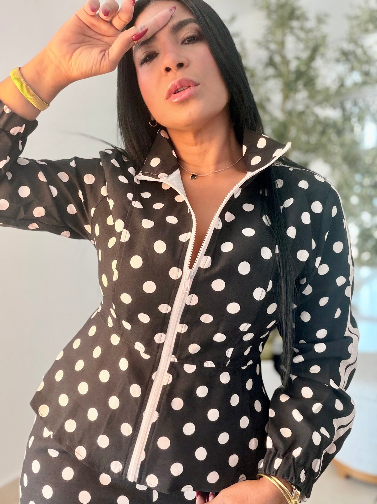 Blacky Black Polka dots Spandex Peplum Top and pants (todo expandible y tiene bolsillos) SOLD OUT GRACIAS