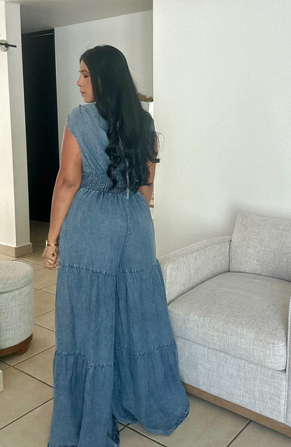 De Lujo Oversized Spandex Denim  Blue Jumpsuit (Sumamente expandible.  Puedes bajarle una talla) With Pockets