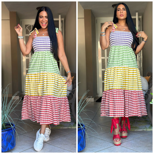 Los Colores Expandible y Bellooo Dress (ajustable en manguillos) ponle un top de manguitas cortas también