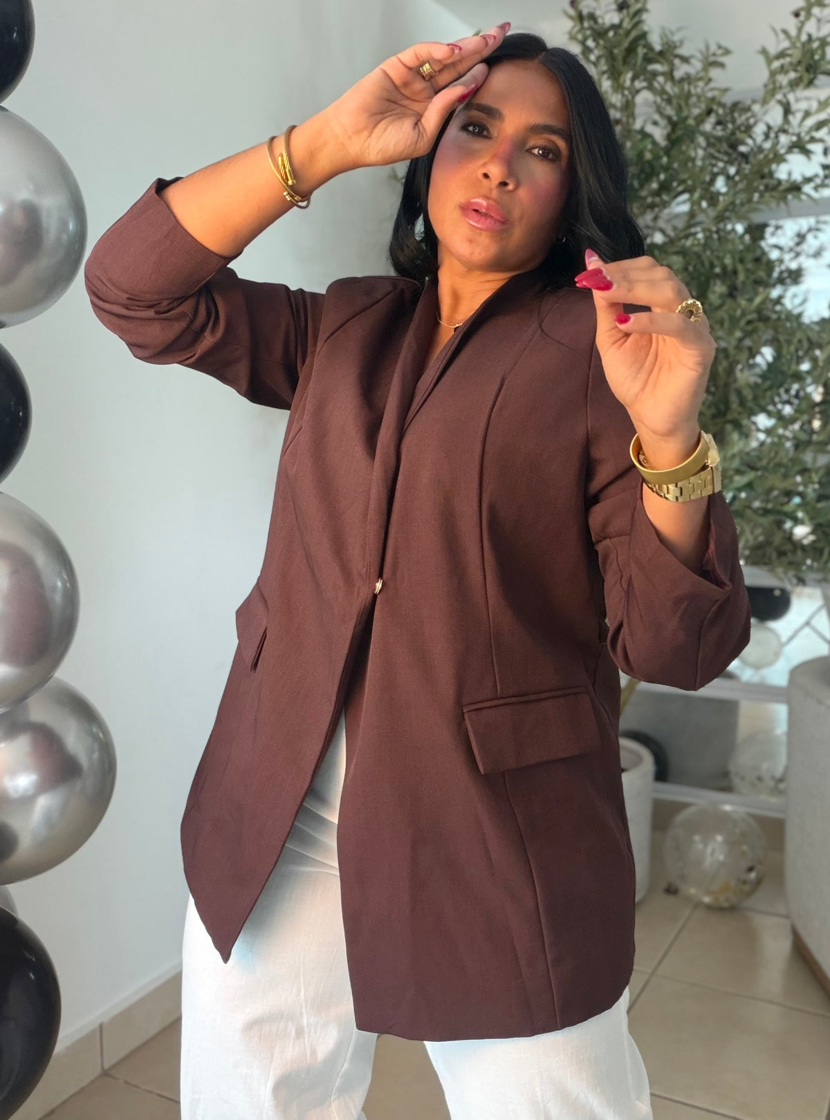 Choco Café casi burgundy Oversized Luxe Blazer e incluye cinturón removible! Puesto small!!! TrE dos botones para tu comodidad si lo deseas cerrar más